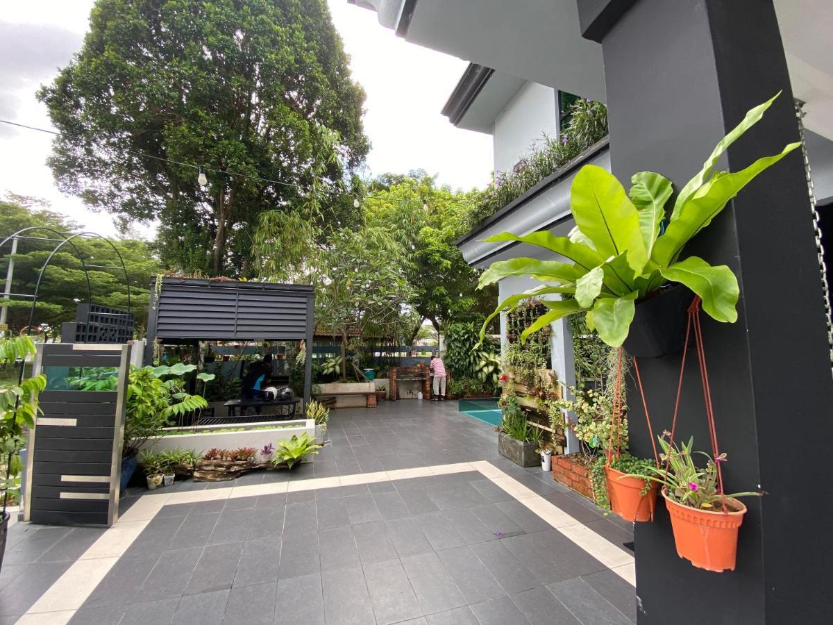 Oneriimba Private Pool & Garden Residence ジョホールバル エクステリア 写真