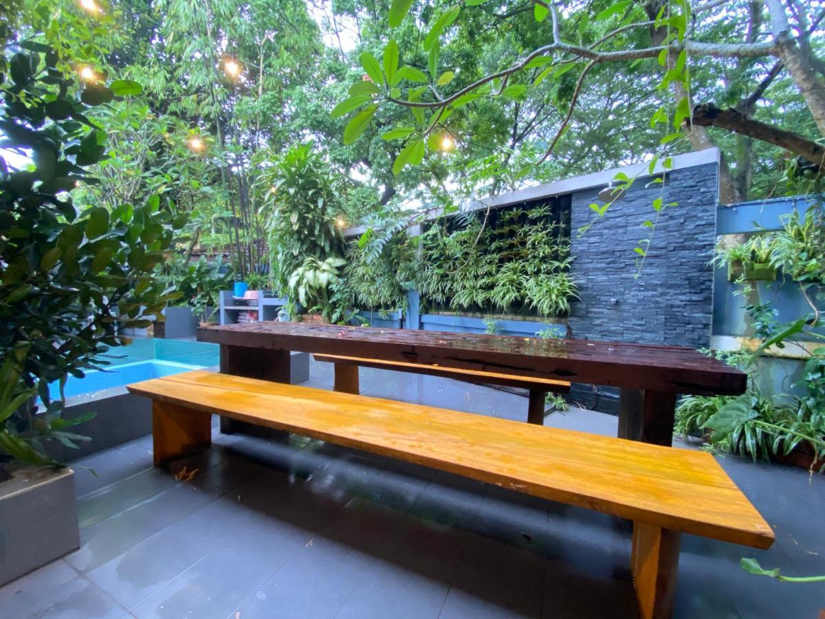 Oneriimba Private Pool & Garden Residence ジョホールバル エクステリア 写真