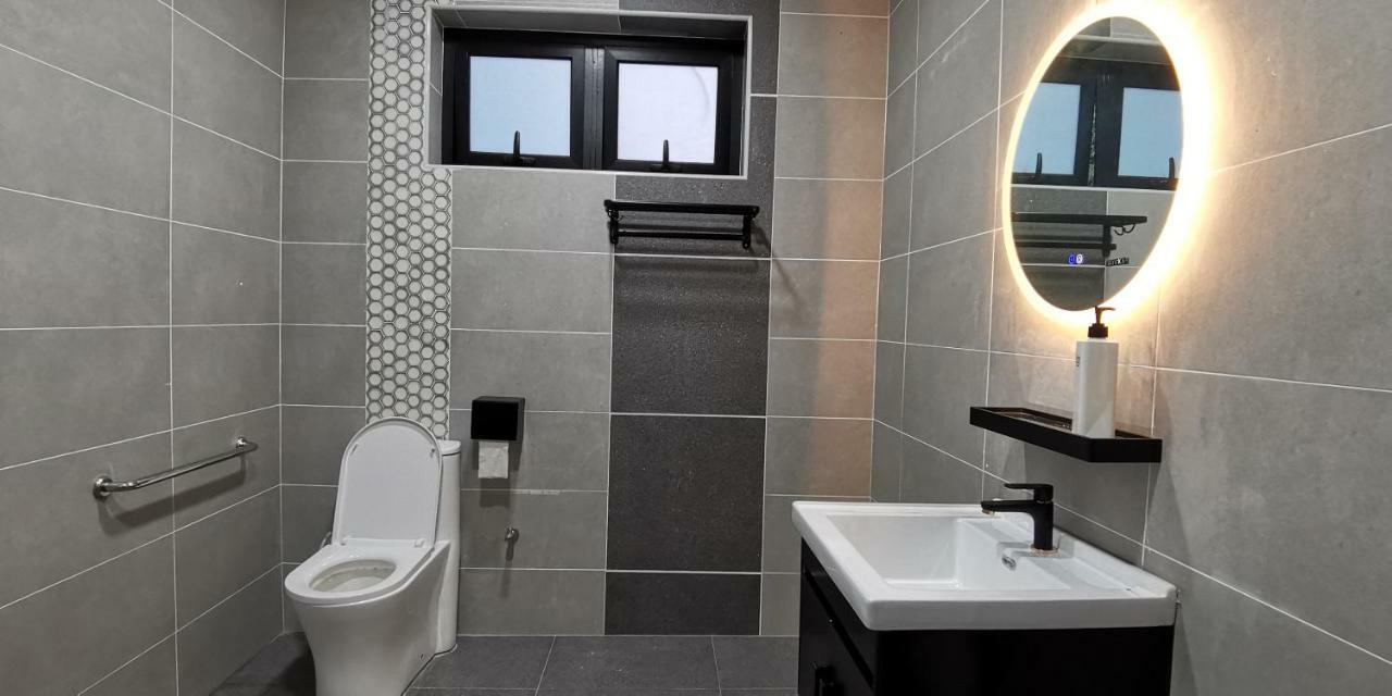 Oneriimba Private Pool & Garden Residence ジョホールバル エクステリア 写真